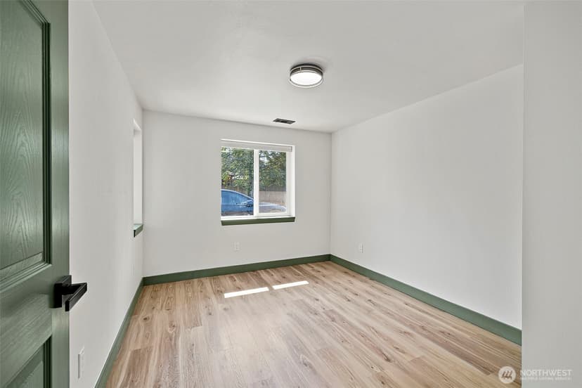 Property photo for 1008 E Guiberson Street, Kent photo 15