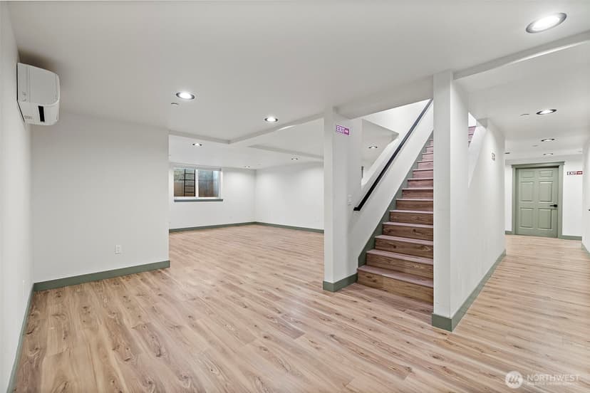 Property photo for 1008 E Guiberson Street, Kent photo 16