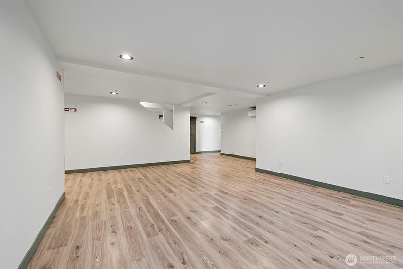 Property photo for 1008 E Guiberson Street, Kent photo 18