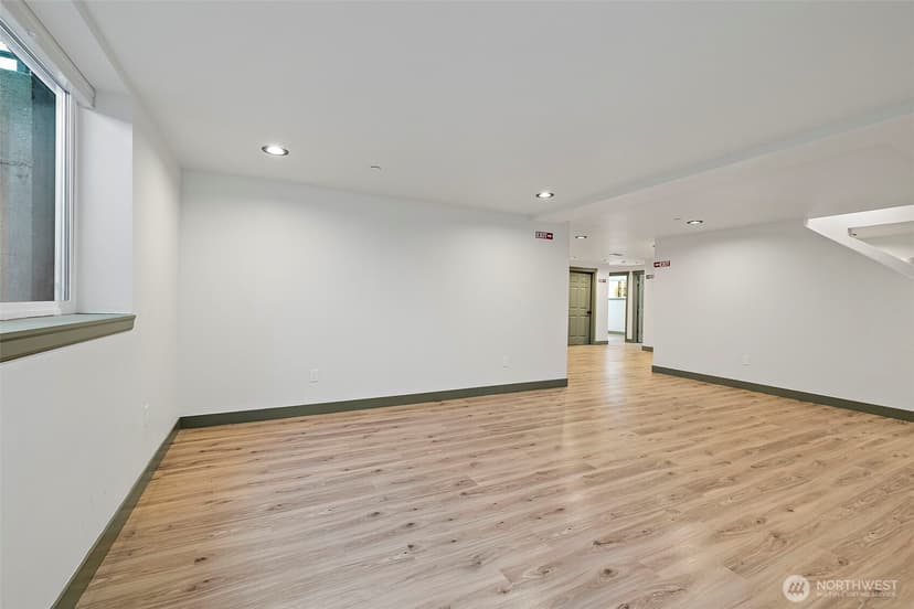 Property photo for 1008 E Guiberson Street, Kent photo 17