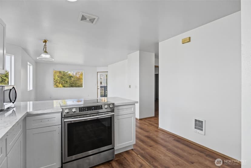 Property photo for 12432 SE 272nd Place #B101, Kent photo 7