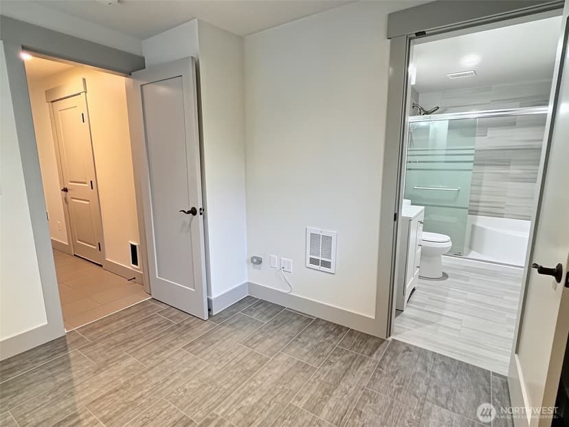 Property photo for 13551 35th Avenue NE, Seattle photo 28