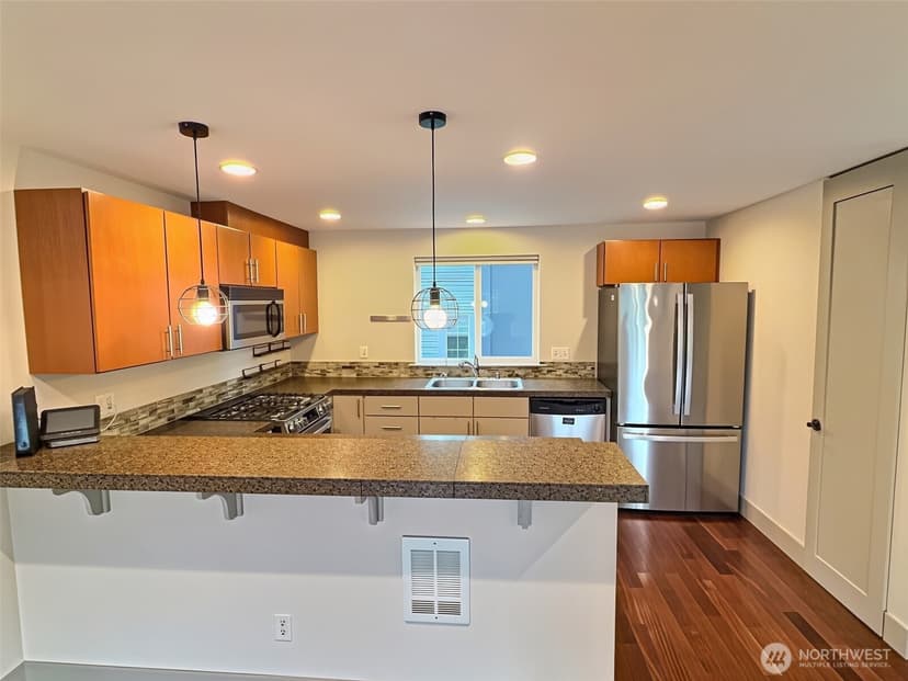Property photo for 13551 35th Avenue NE, Seattle photo 12