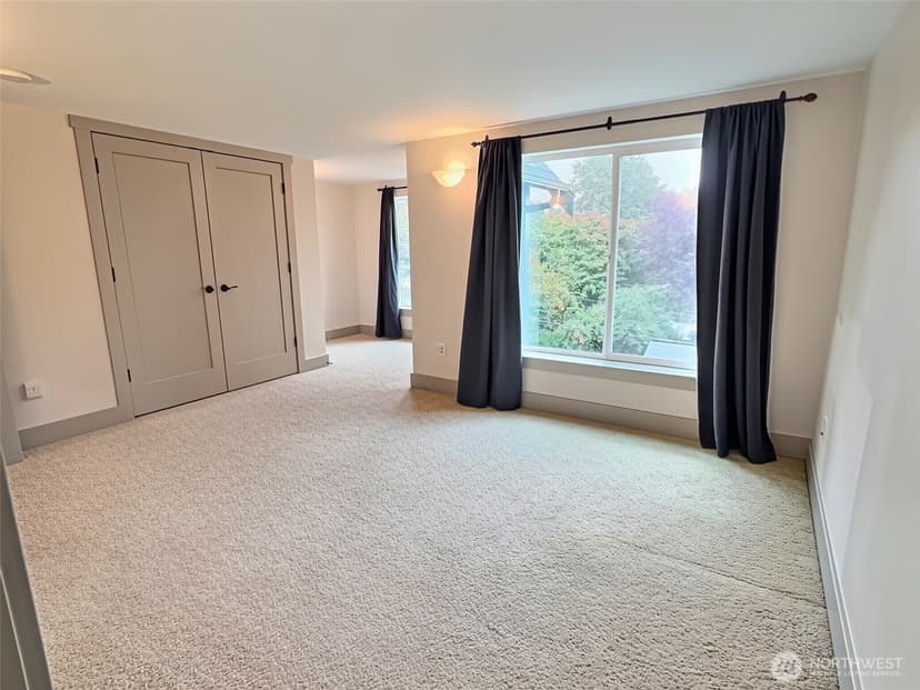 Property photo for 13551 35th Avenue NE, Seattle photo 17