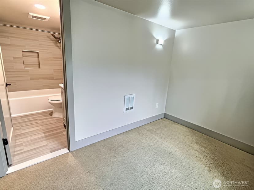 Property photo for 13551 35th Avenue NE, Seattle photo 22