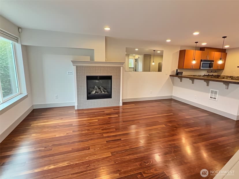 Property photo for 13551 35th Avenue NE, Seattle photo 4