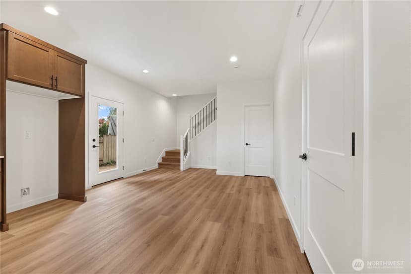 Property photo for 7018 Wetmore Avenue #B, Everett photo 6
