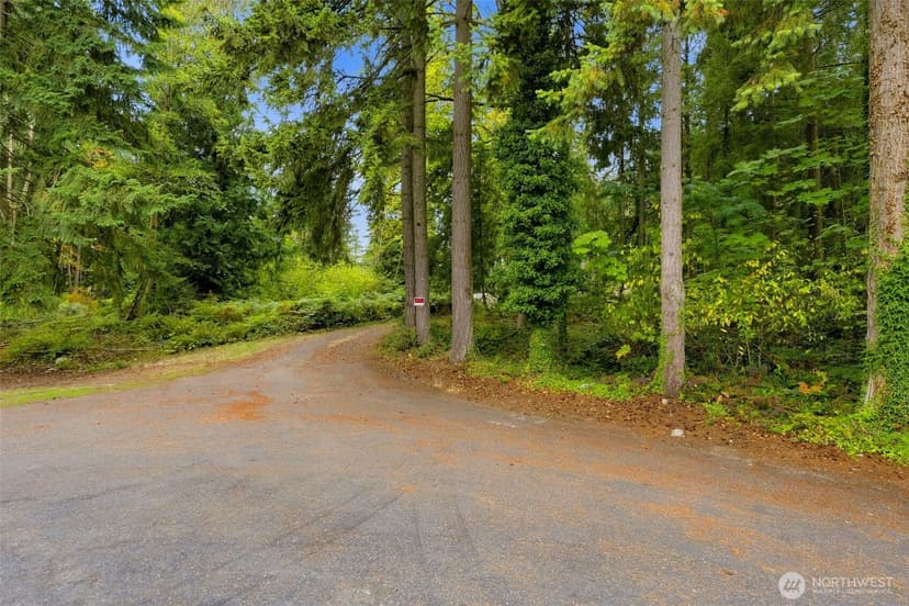 Property photo for 7433 207th Avenue E, Bonney Lake photo 2