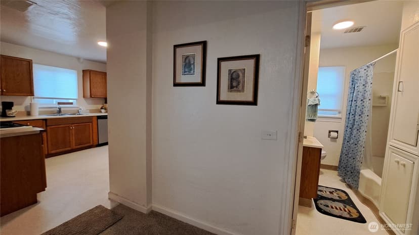 Property photo for 1720 Snyder Avenue, Bremerton photo 12