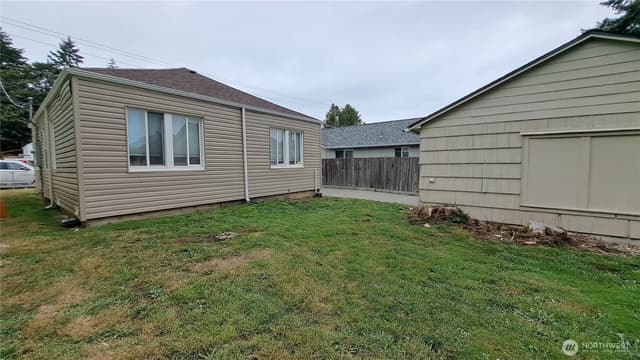Property photo for 1720 Snyder Avenue, Bremerton photo 3