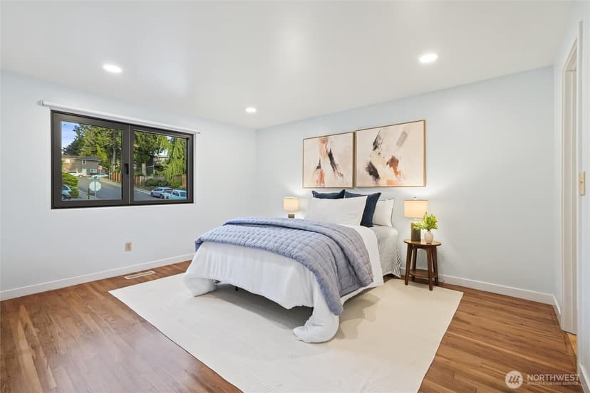 Property photo for 13701 115th Avenue NE, Kirkland photo 11