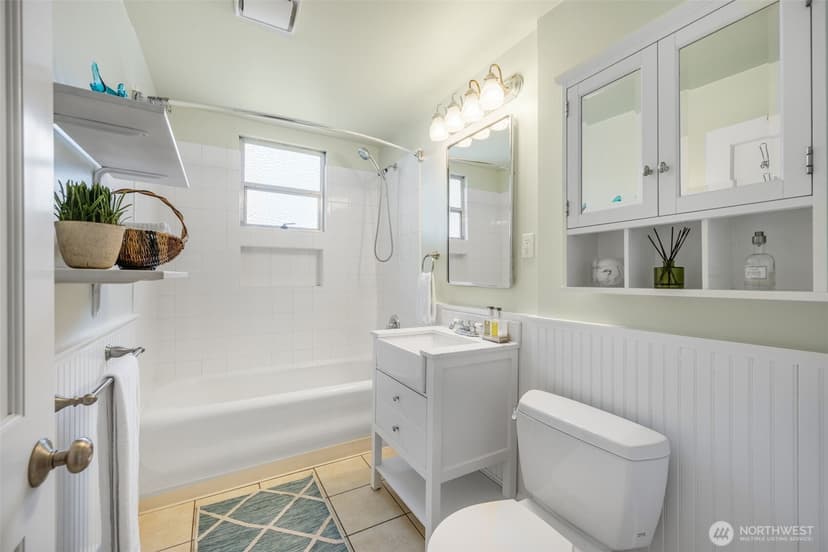Property photo for 11017 31st Avenue NE, Seattle photo 19