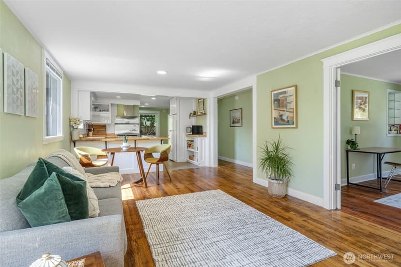 Property photo for 11017 31st Avenue NE, Seattle photo 8