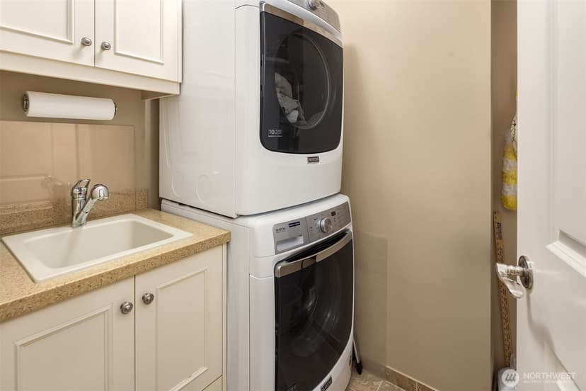 Property photo for 1188 Harvard Avenue E #3, Seattle photo 34