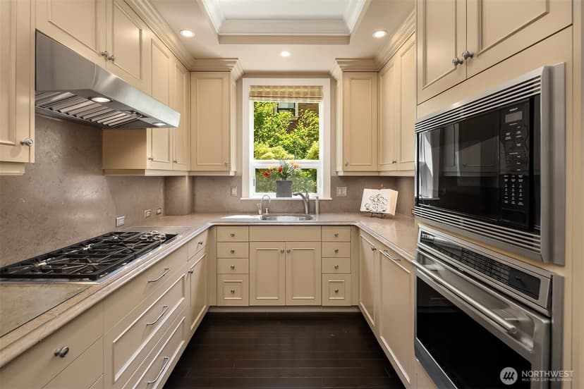 Property photo for 1188 Harvard Avenue E #3, Seattle photo 17