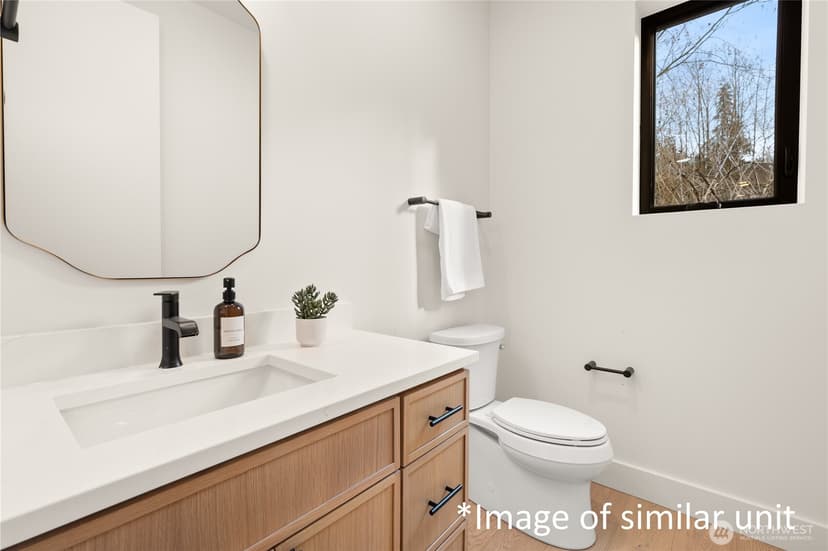 Property photo for 19236 Lago Place NE, Lake Forest Park photo 8