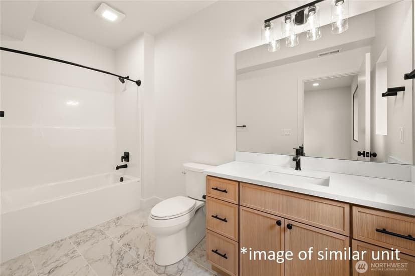 Property photo for 19236 Lago Place NE, Lake Forest Park photo 9