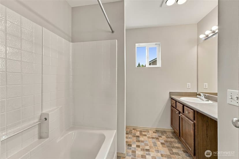 Property photo for 10416 24th Street SE, Lake Stevens photo 35