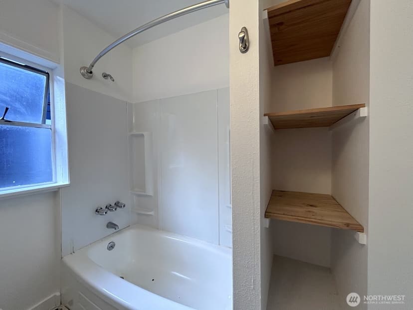 Property photo for 125 NE 52nd Street, Seattle photo 19