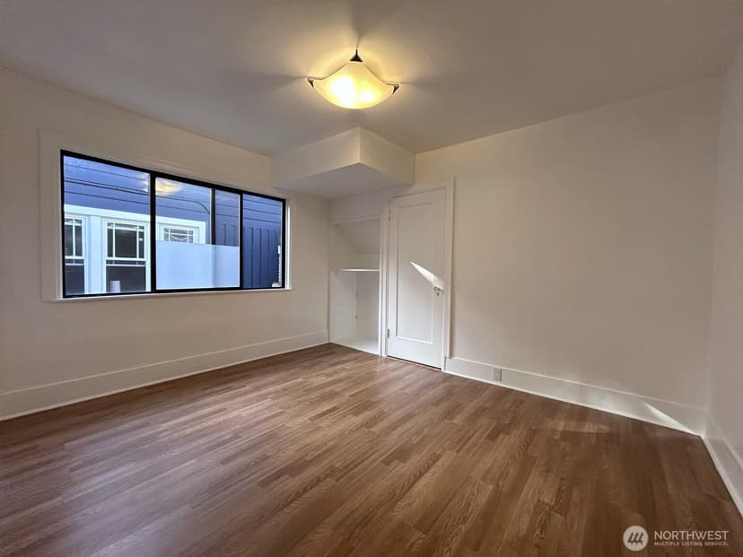 Property photo for 125 NE 52nd Street, Seattle photo 21