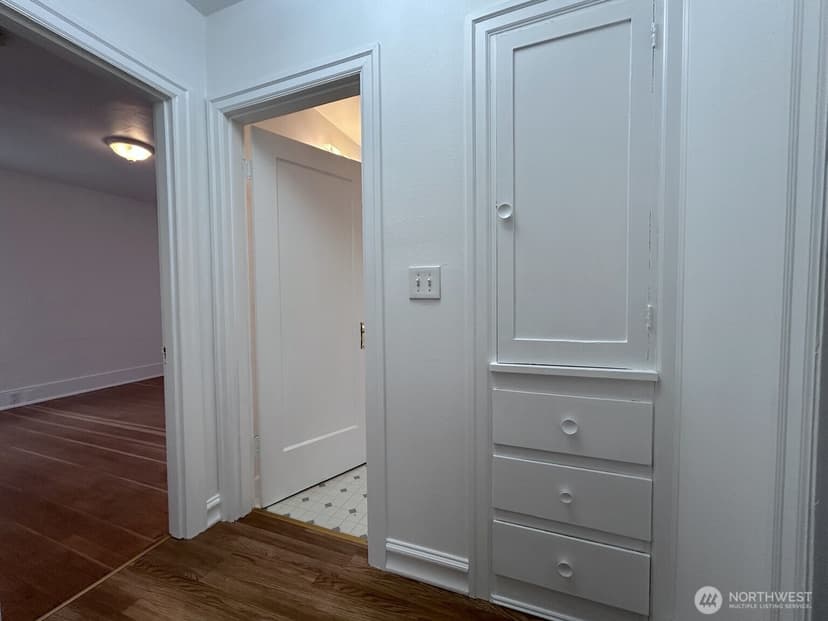 Property photo for 125 NE 52nd Street, Seattle photo 17