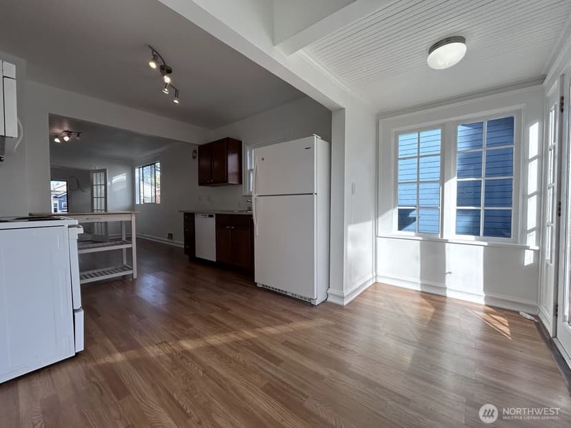 Property photo for 125 NE 52nd Street, Seattle photo 14