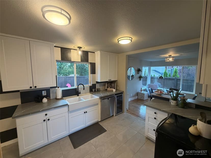 Property photo for 522 Hawthorne Street, Everett photo 3