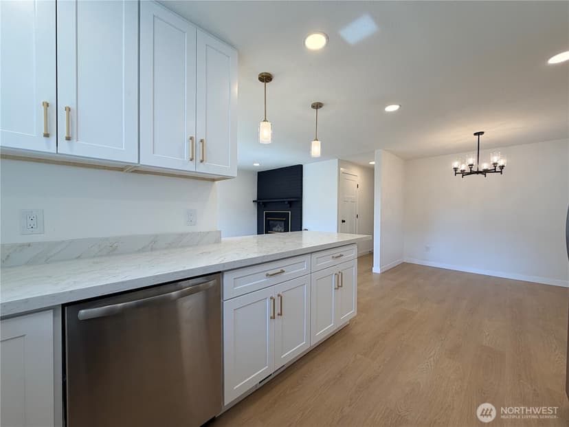 Property photo for 209 E 65th Street, Tacoma photo 11
