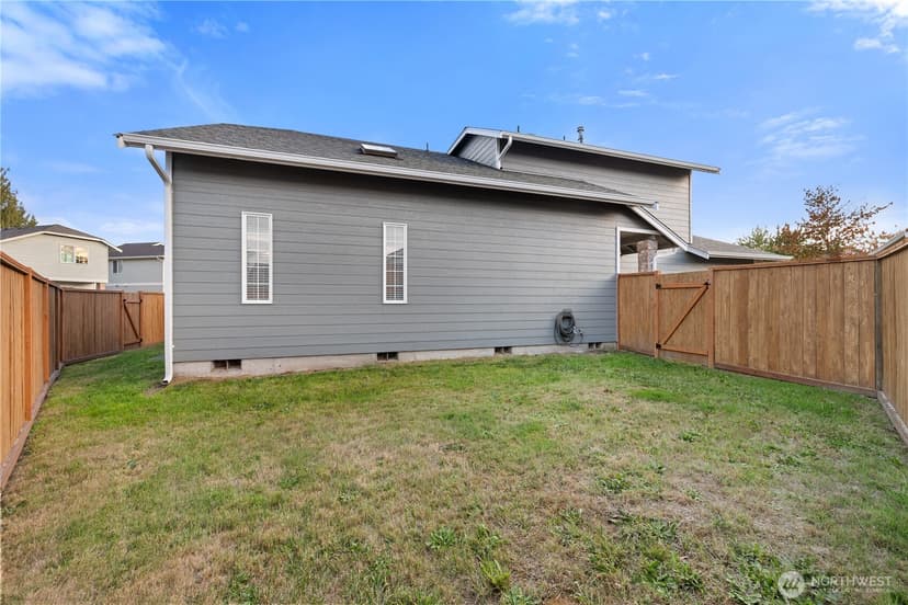 Property photo for 17525 27th Avenue NE, Marysville photo 34