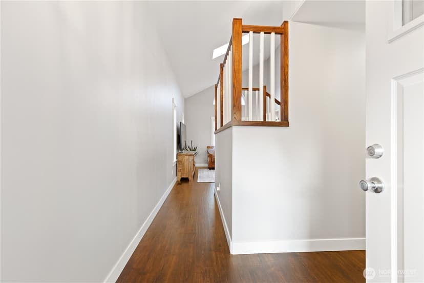 Property photo for 17525 27th Avenue NE, Marysville photo 4