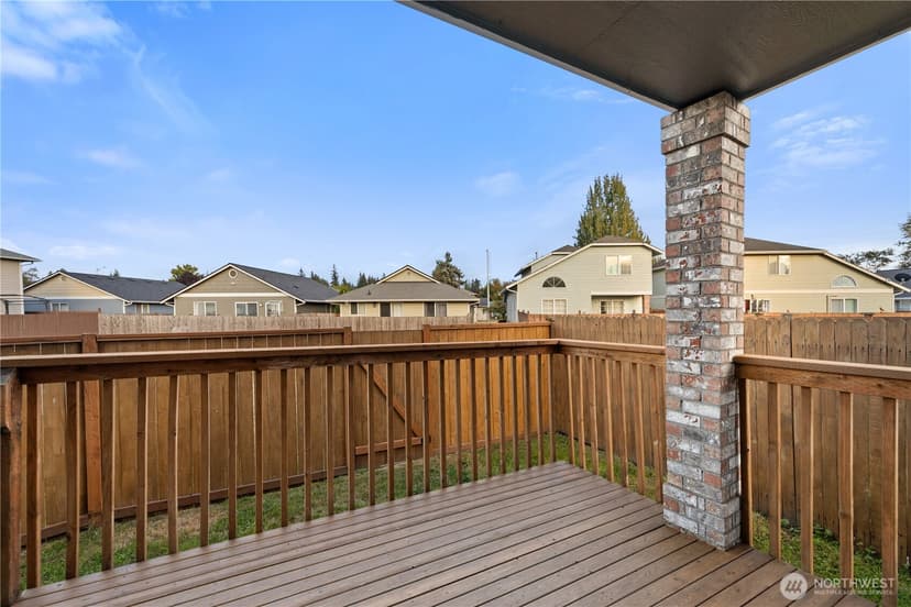 Property photo for 17525 27th Avenue NE, Marysville photo 31