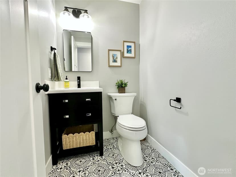 Property photo for 17525 27th Avenue NE, Marysville photo 16