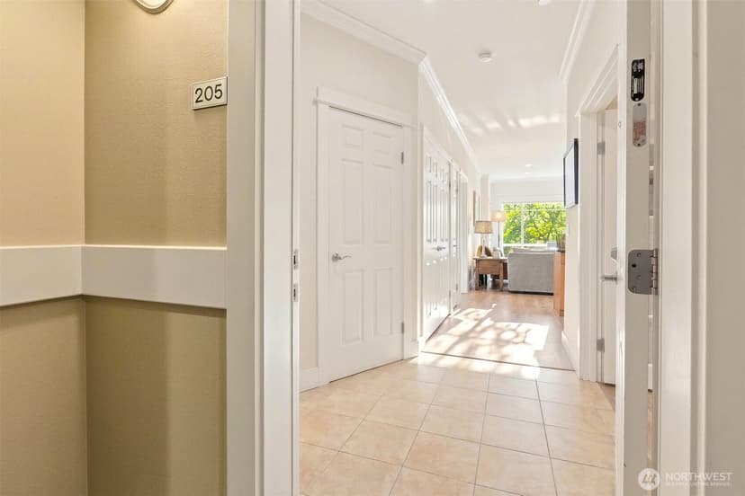 Property photo for 1854 NW 195th Street #205, Shoreline photo 5