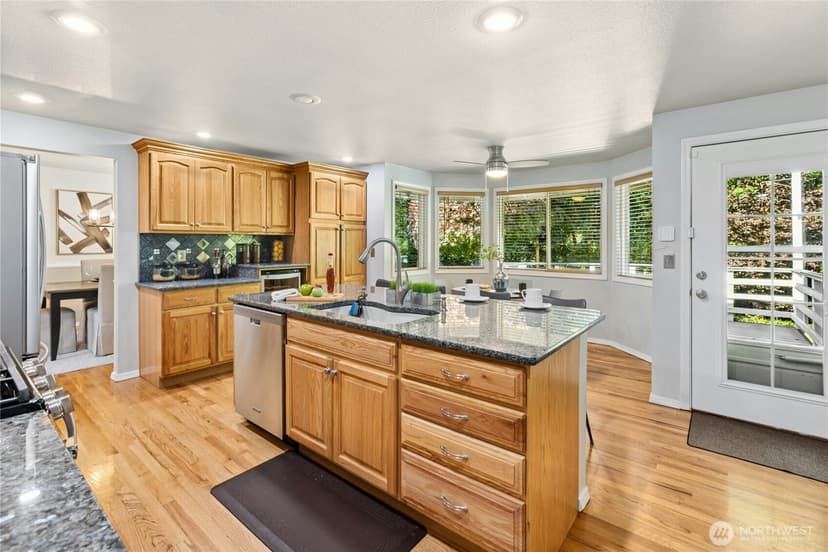 Property photo for 18225 154th Place SE, Renton photo 13