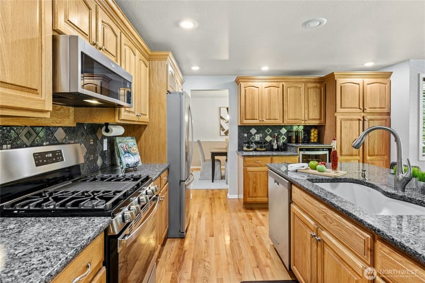 Property photo for 18225 154th Place SE, Renton photo 14