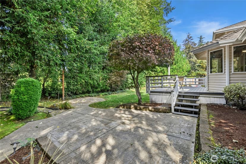 Property photo for 18225 154th Place SE, Renton photo 32