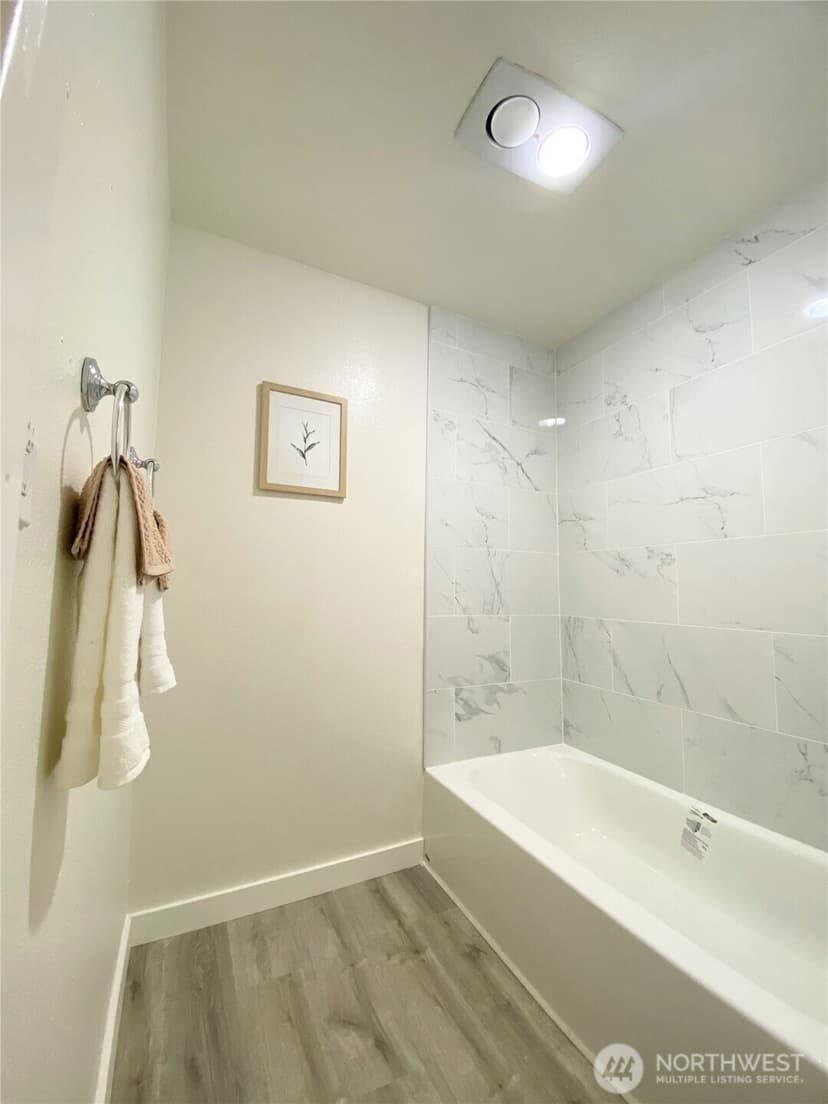 Property photo for 9302 Redmond Woodinville Rd NE #206, Redmond photo 5