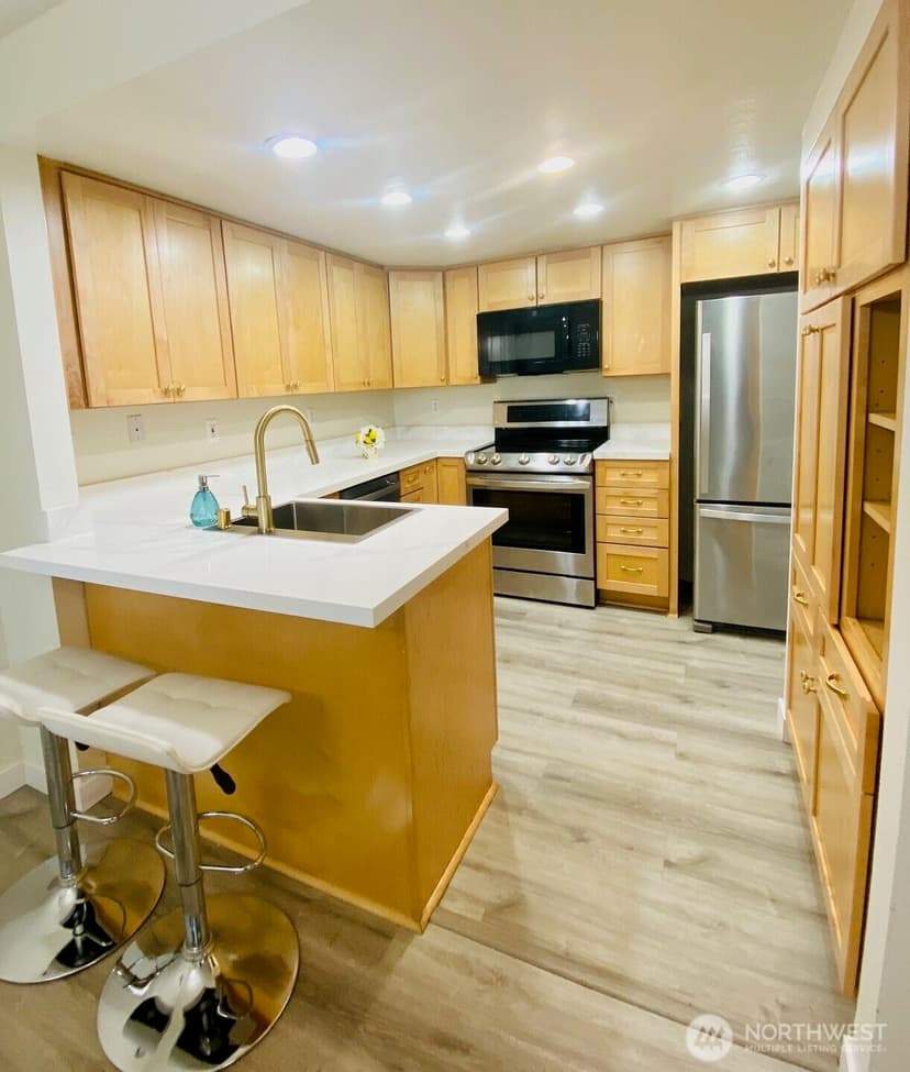 Property photo for 9302 Redmond Woodinville Rd NE #206, Redmond photo 20