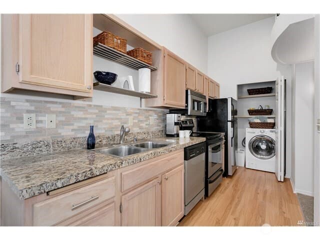 Property photo for 3028 Western Avenue #309, Seattle photo 3