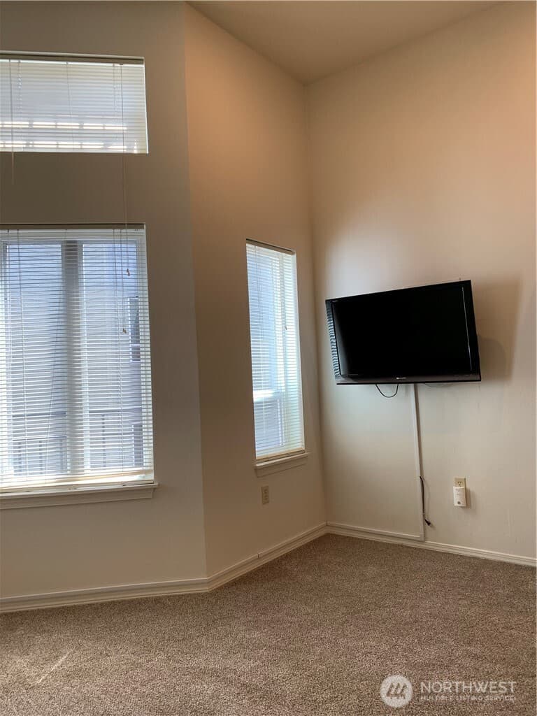 Property photo for 3028 Western Avenue #309, Seattle photo 6