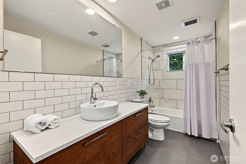 Property photo for 13020 158th Avenue SE, Renton photo 8