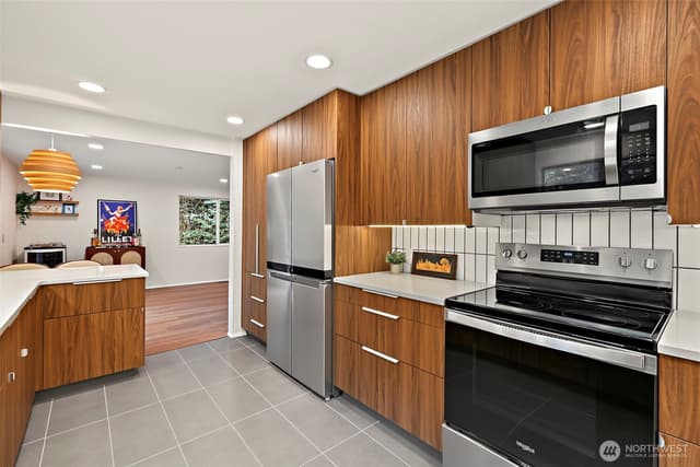 Property photo for 13020 158th Avenue SE, Renton photo 4