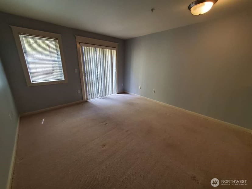 Property photo for 326 Queen Anne Avenue N #402, Seattle photo 7