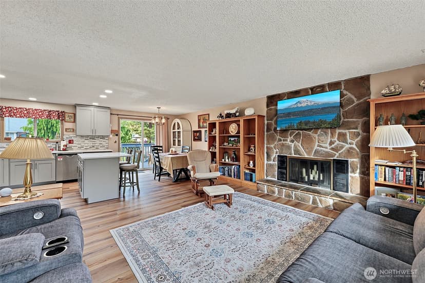 Property photo for 218 S 317th Place, Federal Way photo 4