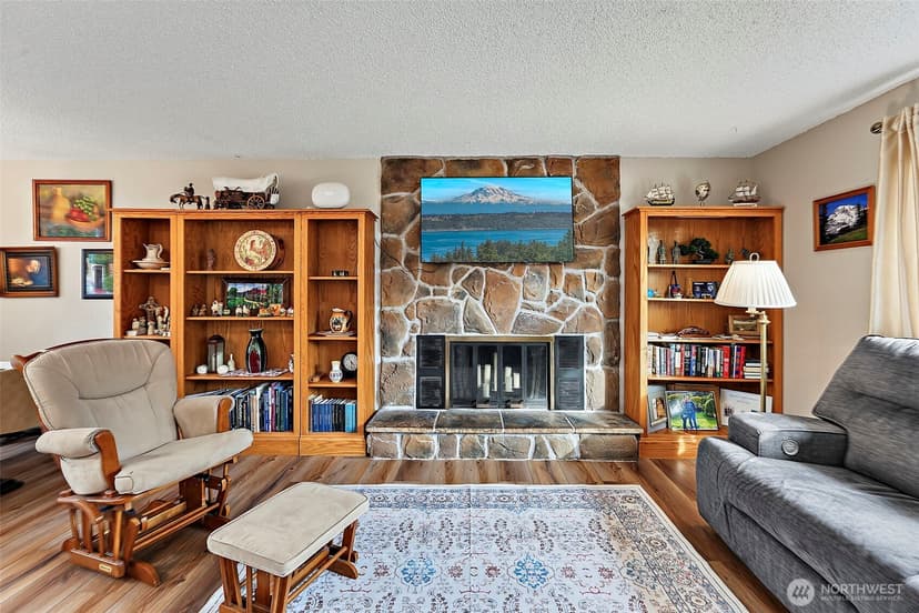 Property photo for 218 S 317th Place, Federal Way photo 3