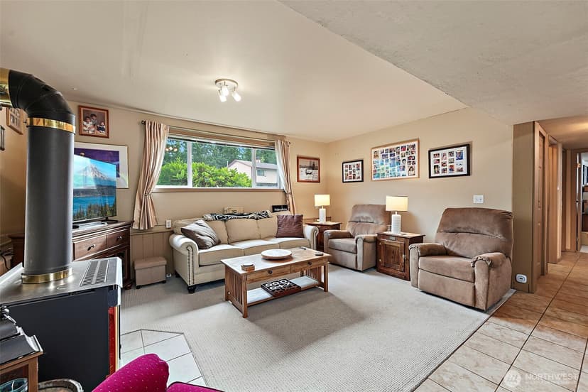Property photo for 218 S 317th Place, Federal Way photo 15