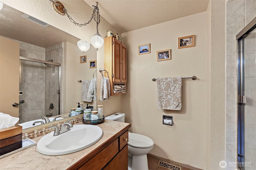 Property photo for 218 S 317th Place, Federal Way photo 21
