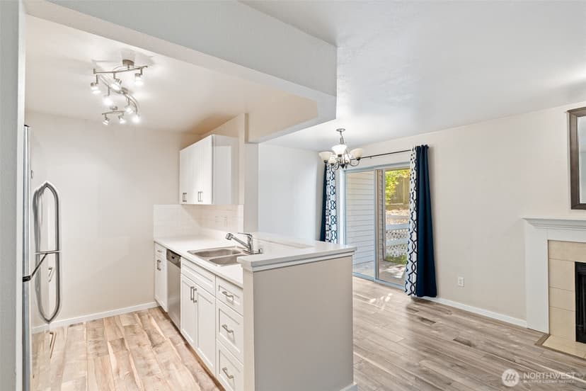 Property photo for 15415 35th Avenue W #F105, Lynnwood photo 5