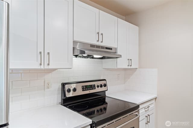 Property photo for 15415 35th Avenue W #F105, Lynnwood photo 3