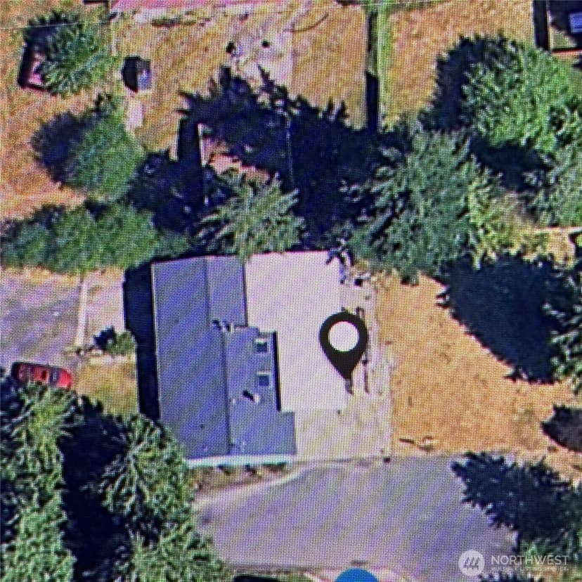 Property photo for 13422 14 Avenue S, Burien photo 2